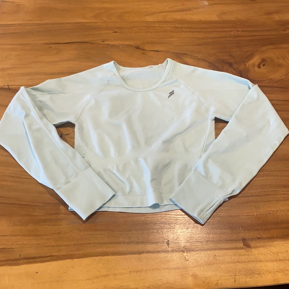 DOYOUEVEN Crop Top - Picture 2 of 5